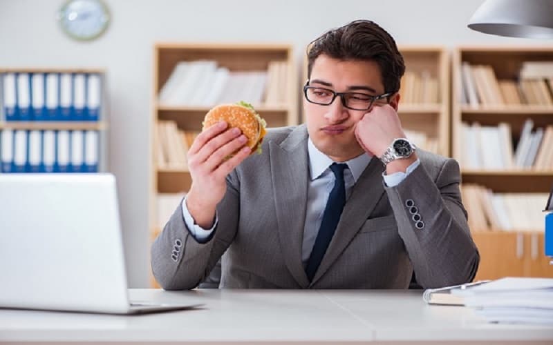 (علت بی حوصلگی کارمندان در محل کار )The cause of employee boredom at work